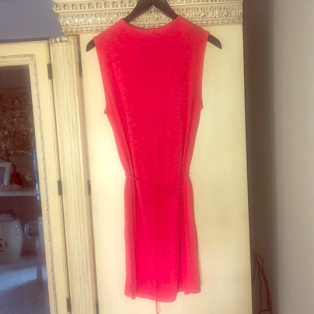Sleeveless tunic
